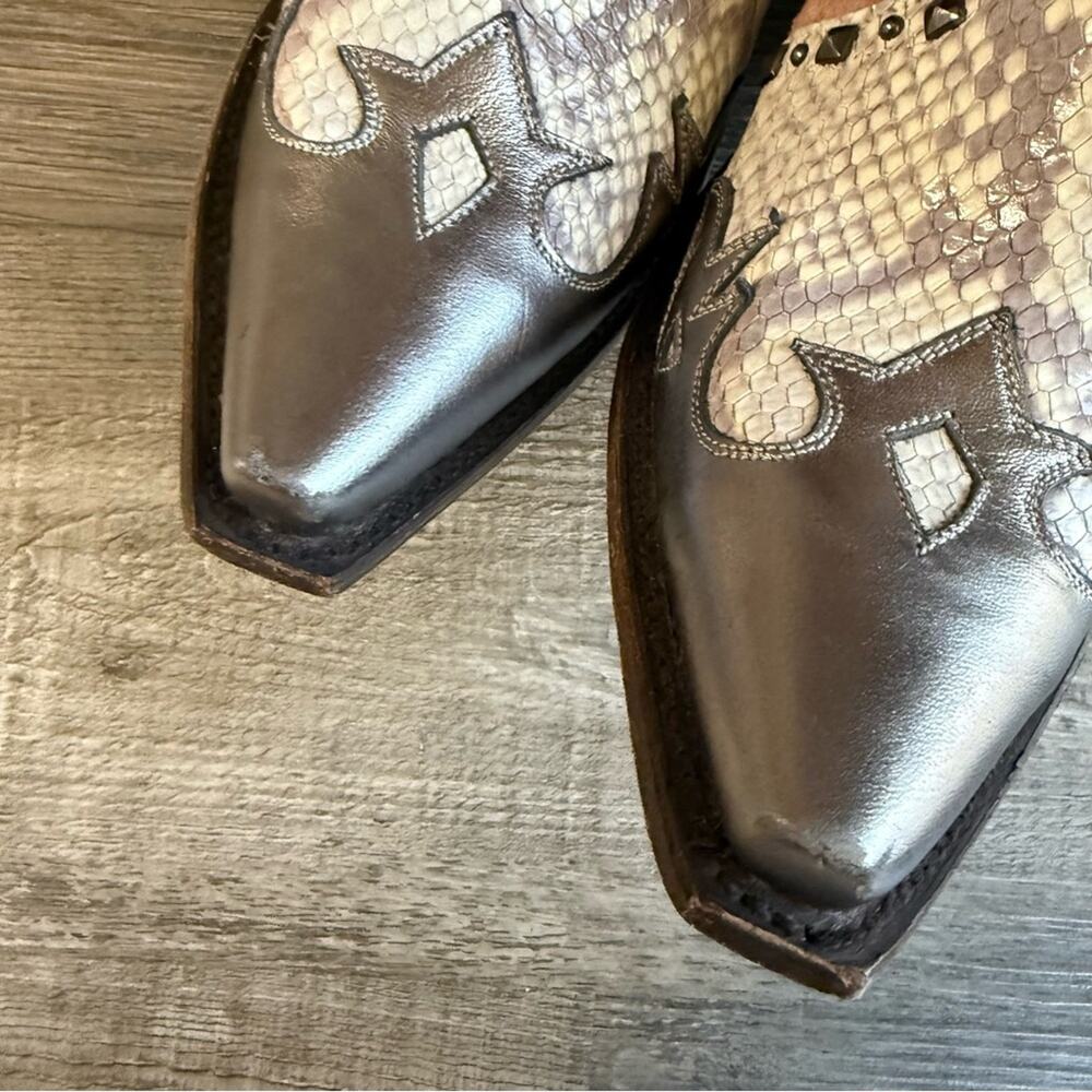 Idyllwind Leap Western Suede Boots - Picture 6 of 6